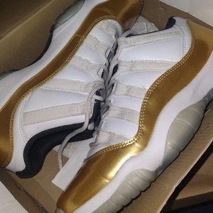 Jordan 11s